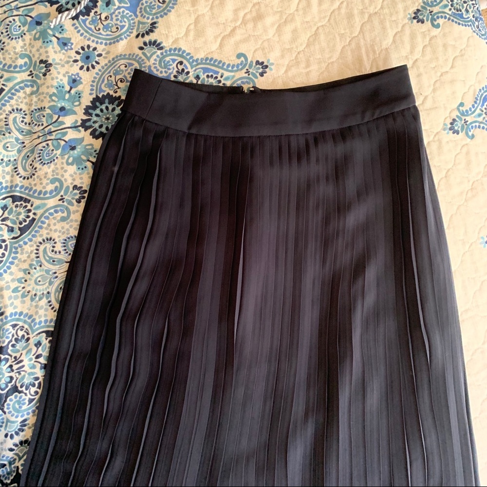 Navy J crew pleated skirt